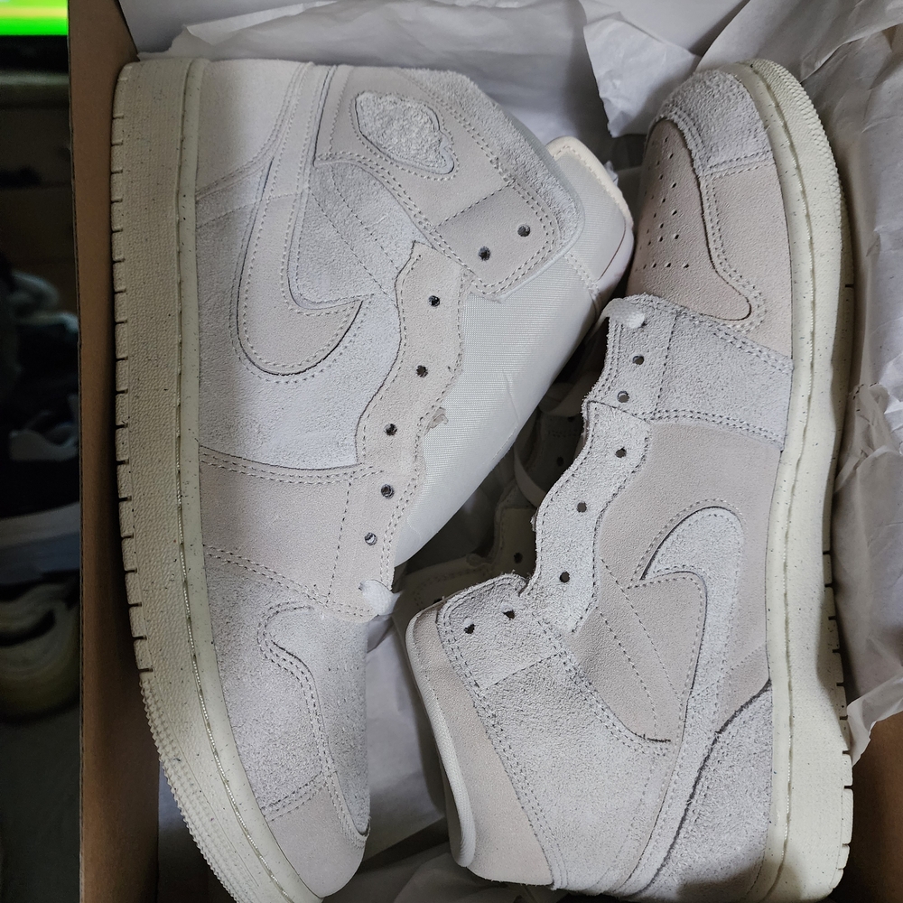 Jordan Men's Shoes in Light Gray and White